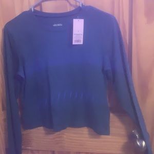 Cropped long sleeve shirt